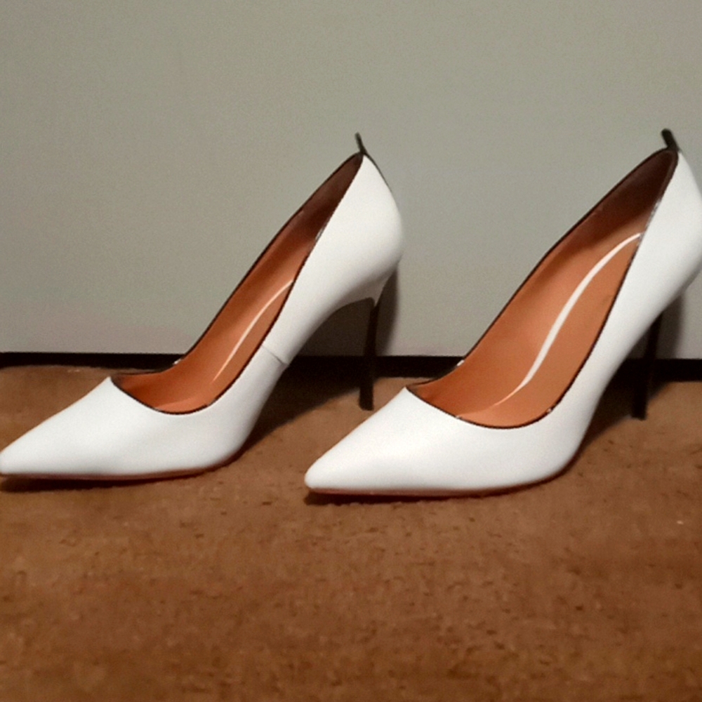 Shoe